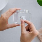 5 простых способов окончательно удалить остатки наклейки со стекла